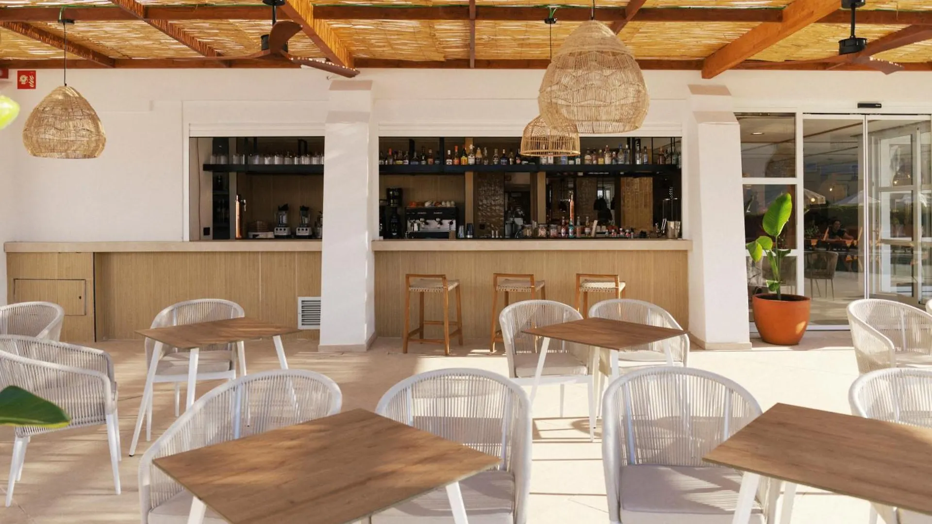 Caramelo Marina Calan Bosch - Adults Only Hotel Cala'N Bosch  4*, Cala'N Bosch (Menorca)