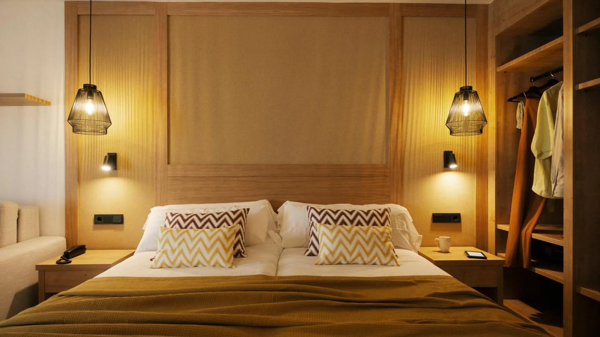 Caramelo Marina Calan Bosch - Adults Only Hotel Cala'N Bosch  4*, Cala'N Bosch (Menorca)